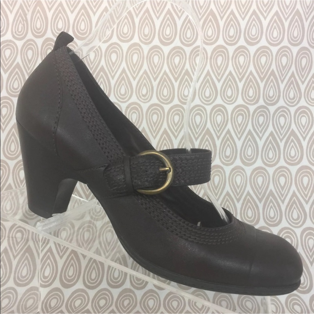 Nurture Ivy Women Brown Mary Jane Heel SZ 8 M S357